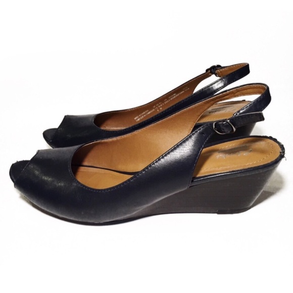 clarks brielle april